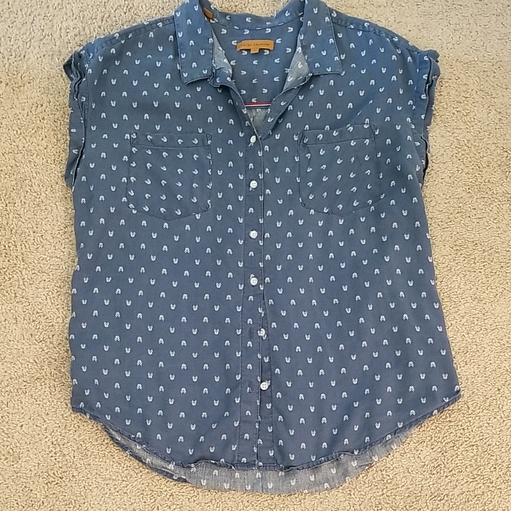JACHS Girlfriend Arrow Patterned Lightweight Button-Down Tencel Lyocell Shirt